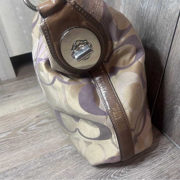 Vintage Coach Beige and Purple Shoulder Bag - Picture 4 of 13